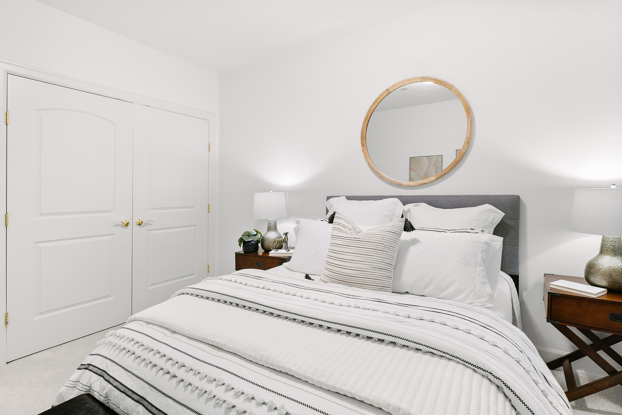 Web-360 Knechtel Way NE-35