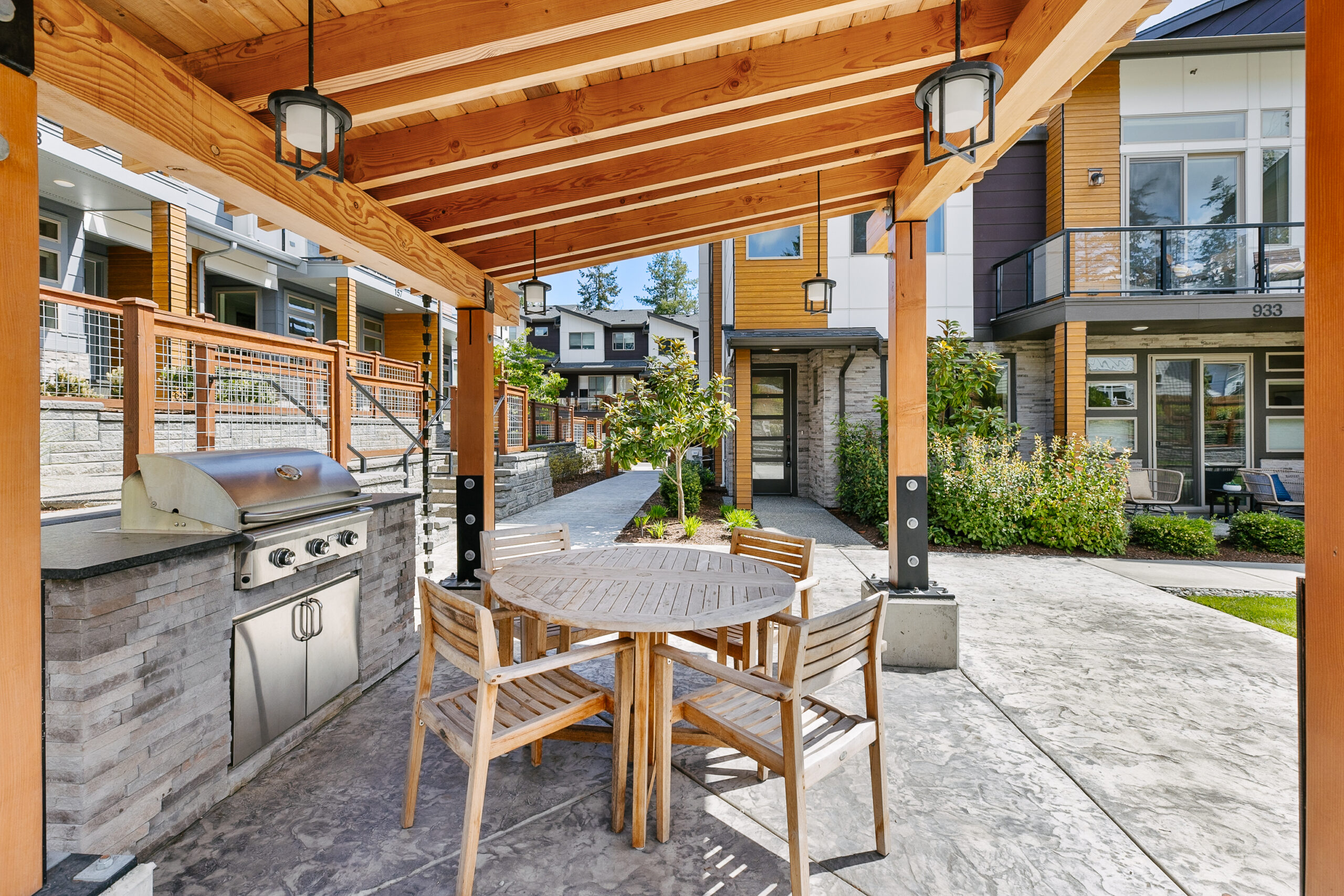 Web-933 Dove Tail Lane 21-13