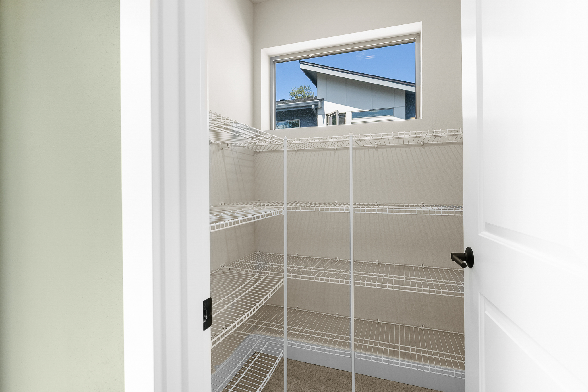 Web-933 Dove Tail Lane 21-91