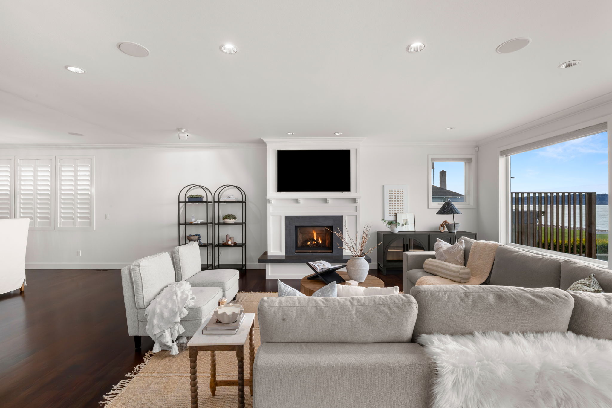 12-web-or-mls-A7409874