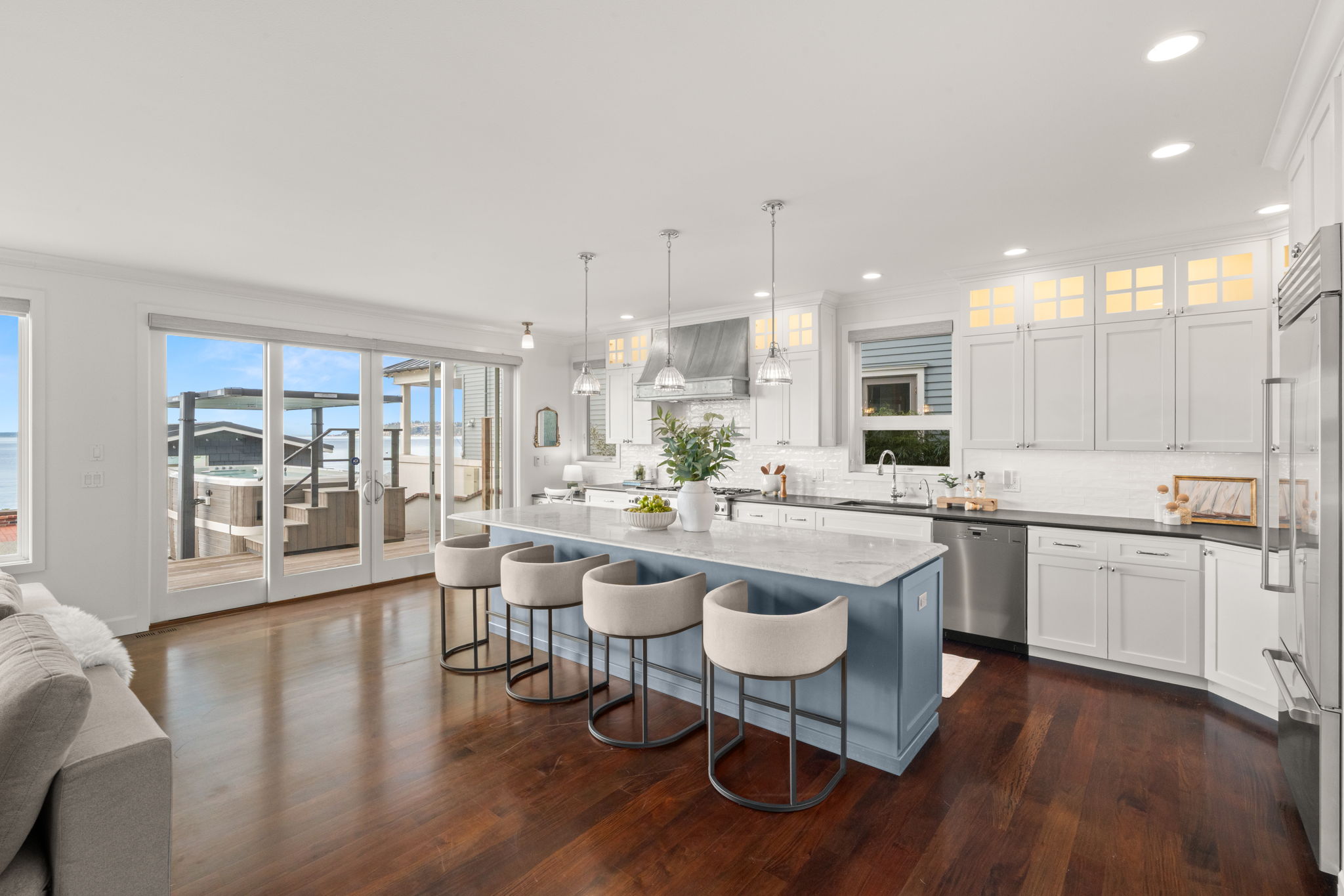 18-web-or-mls-A7409757