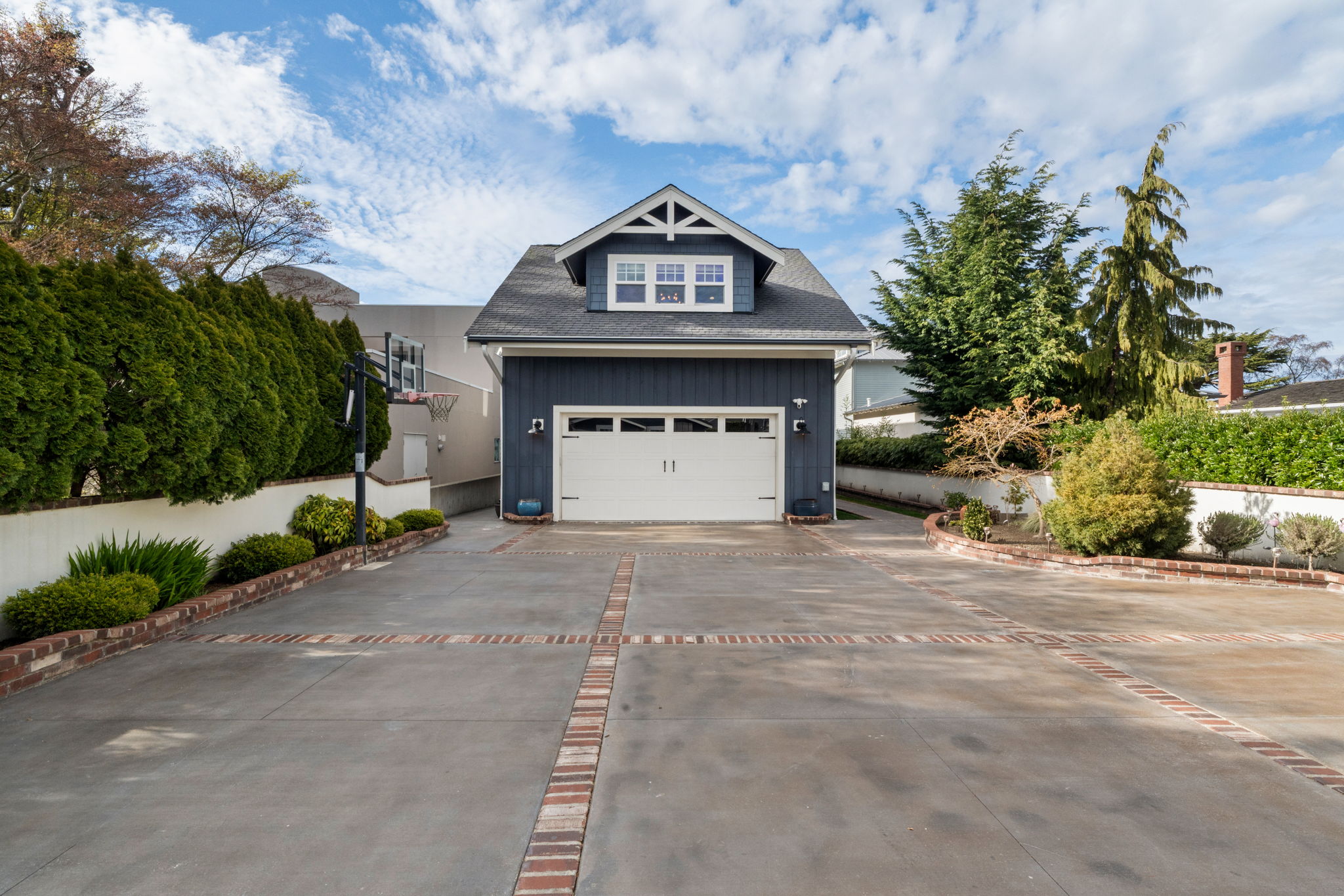 4-web-or-mls-A7409654