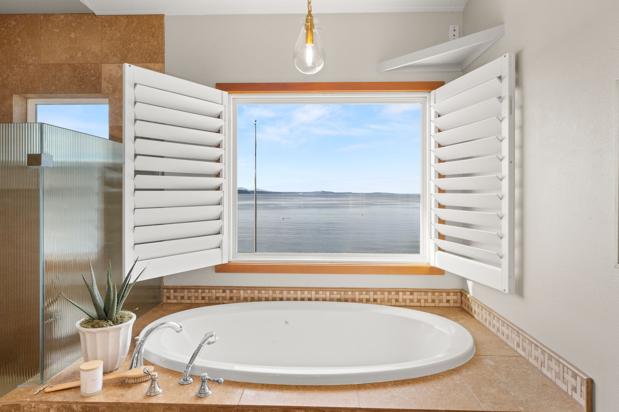 40-web-or-mls-A7409972