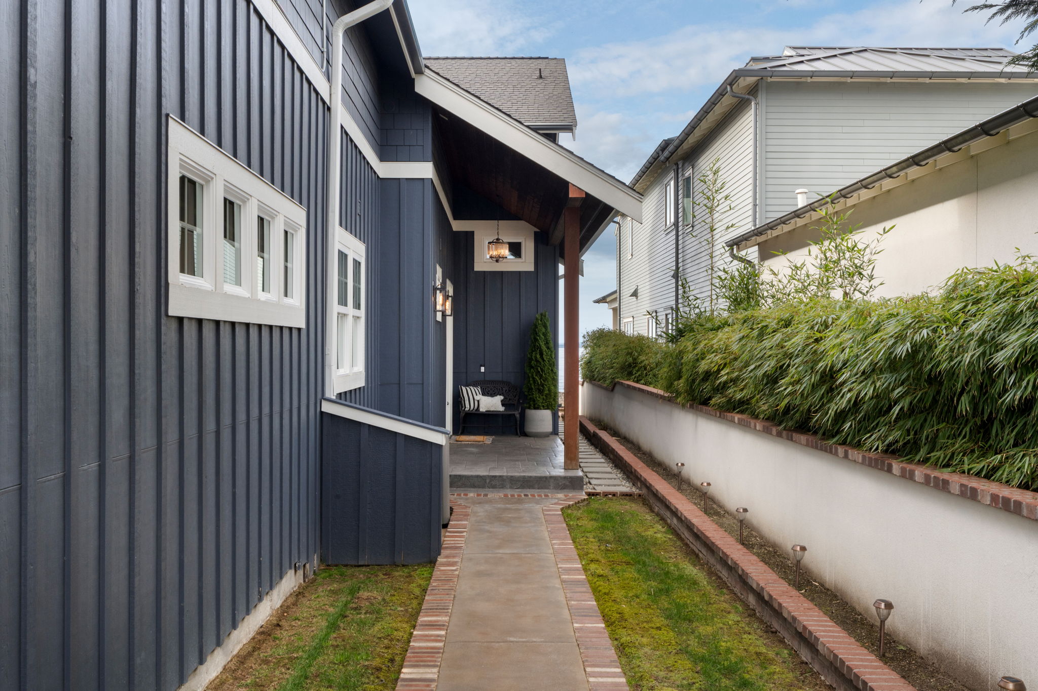 5-web-or-mls-A7409659