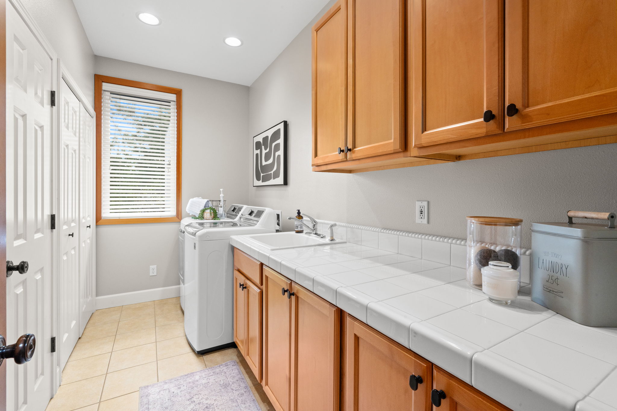 53-web-or-mls-A7400081