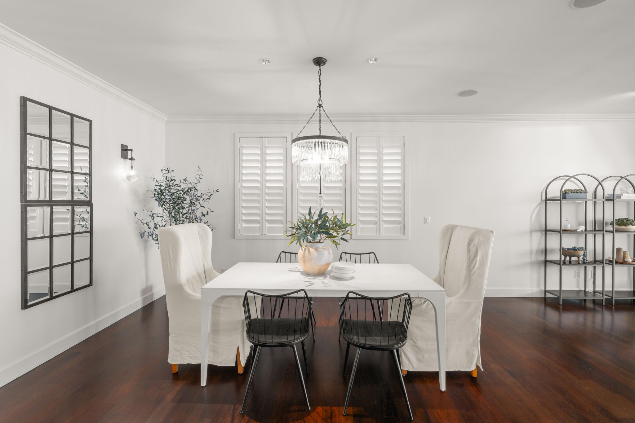 8-web-or-mls-A7409837