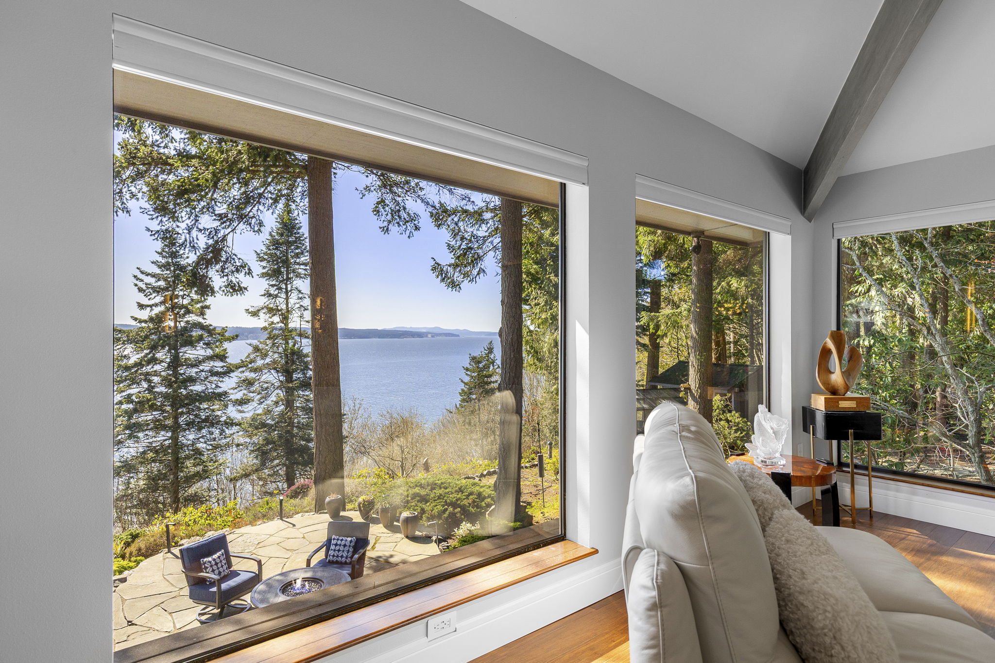 10-web-or-mls-PortLudlow-16