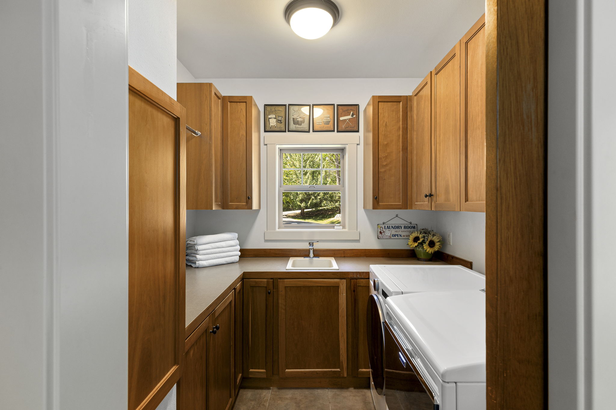25-web-or-mls-RoseAve-36