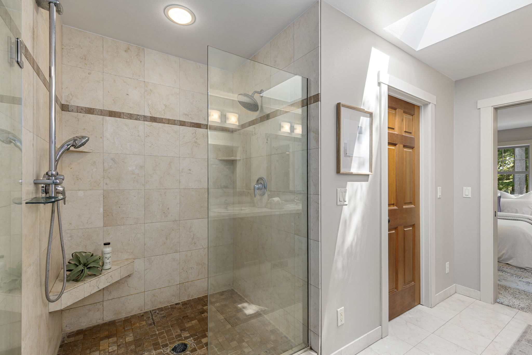 30-web-or-mls-RoseAve-16