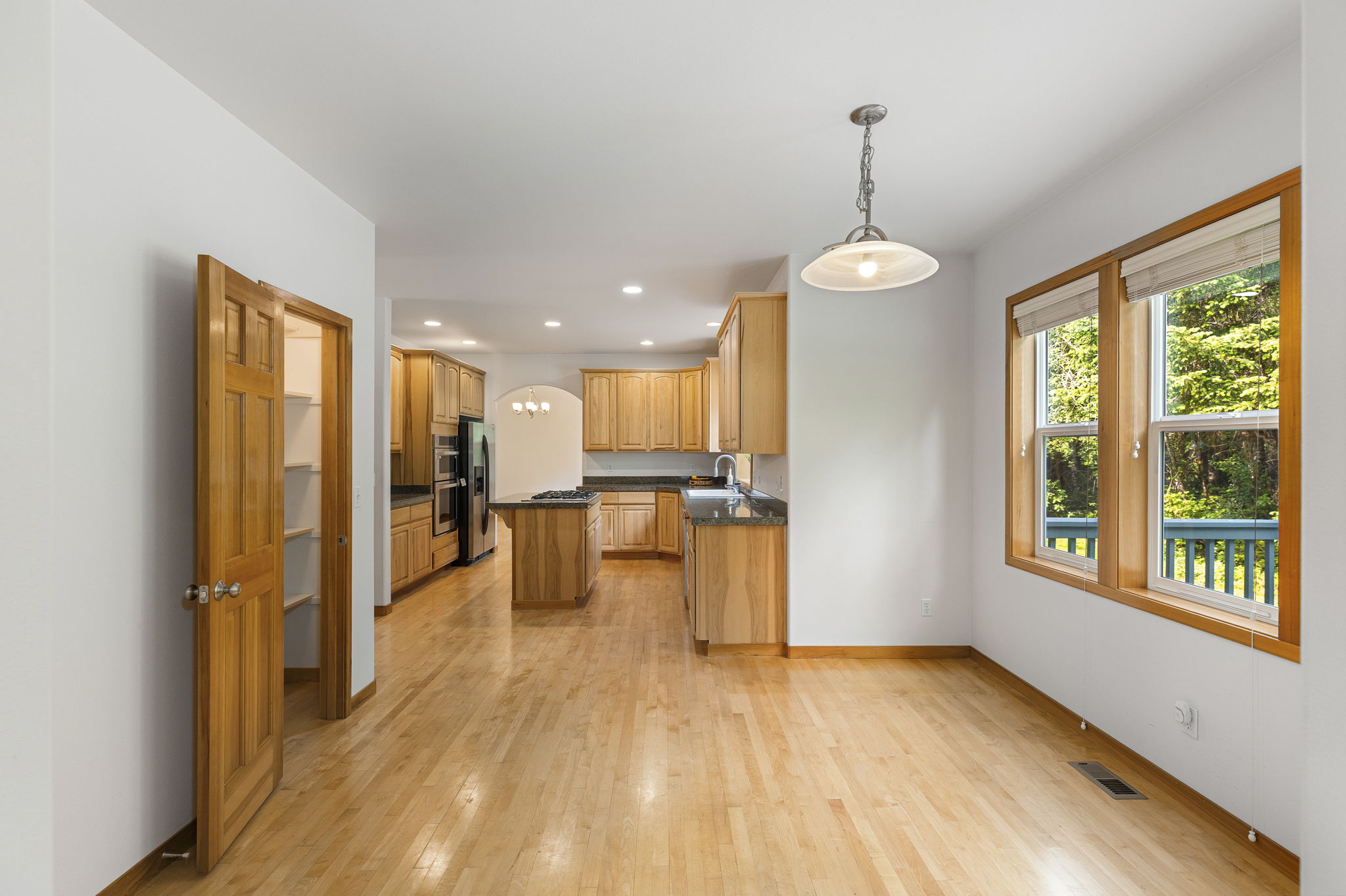 24-web-or-mls-ClearCreek-15