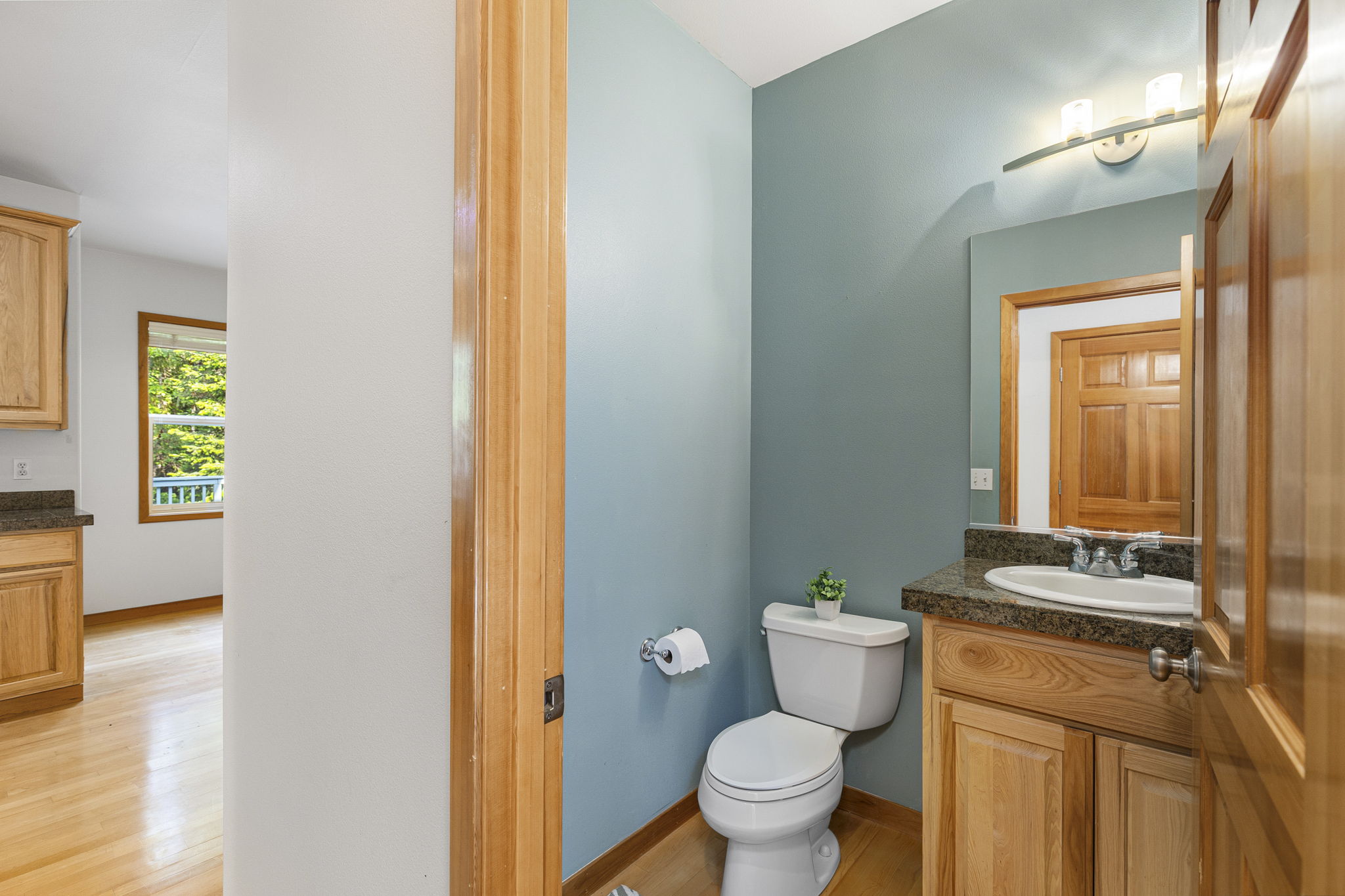 27-web-or-mls-ClearCreek-23
