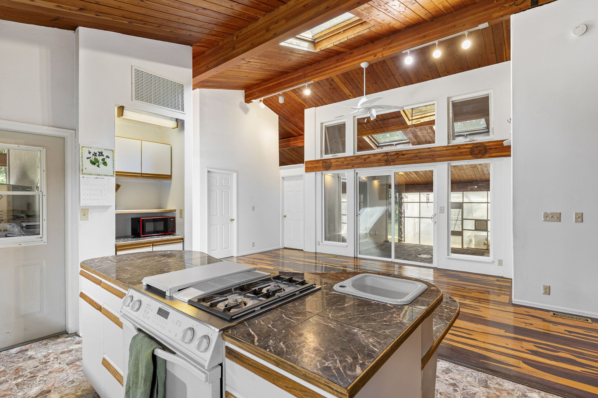 18-web-or-mls-Poulsbo-17