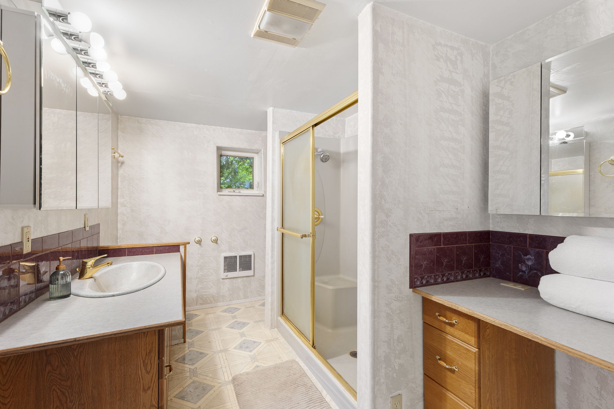 23-web-or-mls-Poulsbo-22