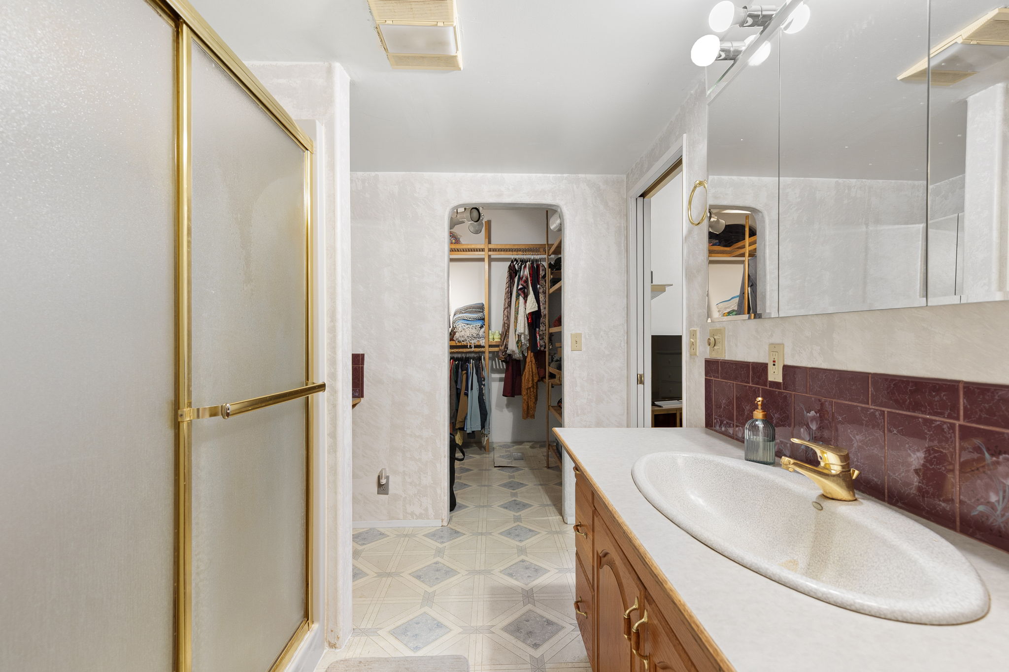 25-web-or-mls-Poulsbo-24